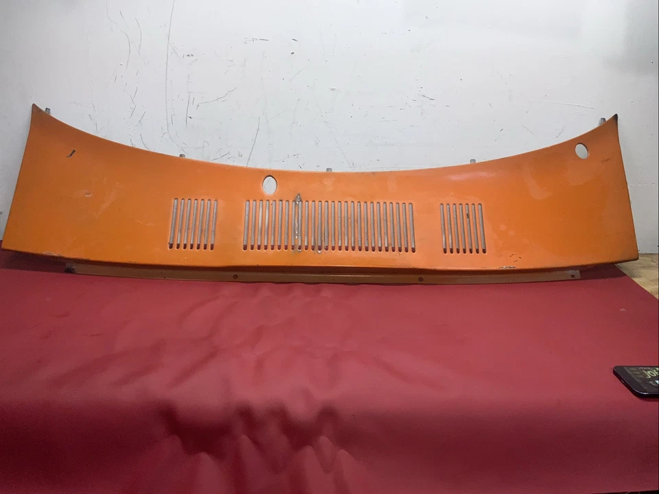 Panel de ventilación usado OEM Hood COWL Datsun 240z / 260z / 280z (TB26) Foto 1 de 1