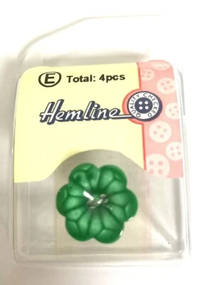 Premium Green Flower Buttons x 4 18mm glossy enamel look 2 sew thru hole chunky - Image 1 of 2