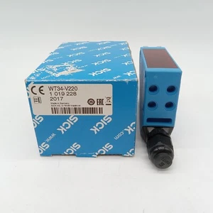 Sick WT34-V220 Photoelectric Sensor - Picture 1 of 4