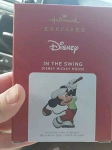 Hallmark Disney In The Swing Mickey Mouse 2021 edición limitada nuevo en caja - Imagen 1 de 2