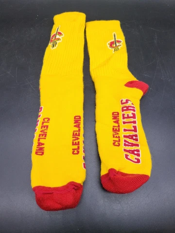 NBA Cleveland Cavaliers Crew Socks Men Size Large 10-13 New Cover