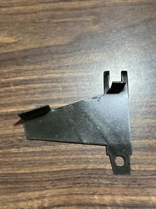 Lower V-Belt GUIDE 7032408     SNAPPER  mower model# 21405pt                [4b] - Picture 1 of 2
