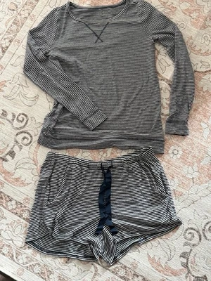 Ann Taylor Loft - ¡Juego de dormir súper suave!  Mujer’s XS Foto 1 de 4