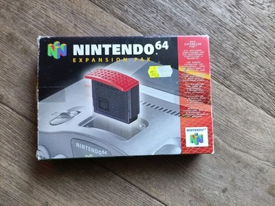Official Nintendo 64 N64 Expansion Pak - Boxed with Ejector Tool Completo - Immagine 1 di 4