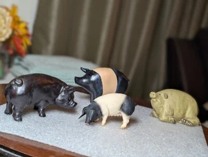 Lot 4 Vintage Pig Piggy Figurines Resin, Wood & Plastic  - Picture 1 of 23