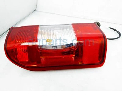 Luz trasera de freno izquierda para conductor Nissan Nv2500 2012-2019 Foto 1 de 4