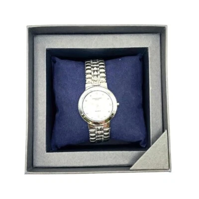 Reloj Charles-Hubert tono plata Foto 1 de 3