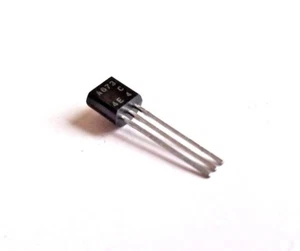 5 Pieces 2SA673C NEW HITACHI TRANSISTORS  - Picture 1 of 3