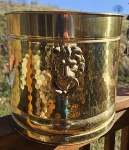 Wildwood Industries gehämmertes massives Messing Pflanzgefäß Schirmständer Löwengriffe USA - Bild 1 von 24