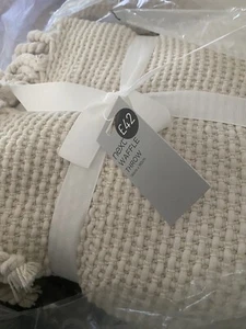 Next Cream Waffle Woven Throw 130X150cm BNWT RRP £42 - Picture 1 of 3