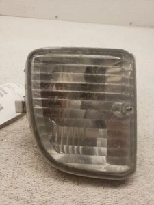 Toyota RAV4 Passenger Right Fog Light Assembly 2001-2003 OEM - Picture 1 of 9