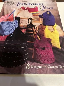 CROCHET TRENDSETTING TOTES PATTERNS 8 DESIGNS IN COTTON YARN DUFFLE CASUAL SHELL - Picture 1 of 1