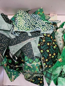 Fabric Scraps - 1.3 lb of Quilt Cotton - Picture 1 of 1