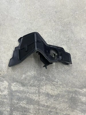 07 08 09 10 11 OEM BMW 328XI Engine Compartment Right Passenger Rubber Seal Unit - Image 1 of 4