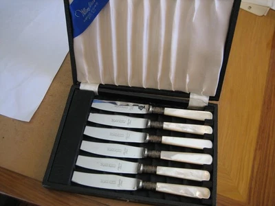 Juego de 6 cuchillos SHEFFELD Vintage INGLATERRA ESTERLINA sobre mango de madreperla 6. Foto 1 de 4