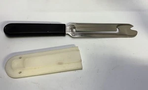 Pampered Chef Stainless Steel Cheese Knife/Slicer #1125 w/Cover - Picture 1 of 7