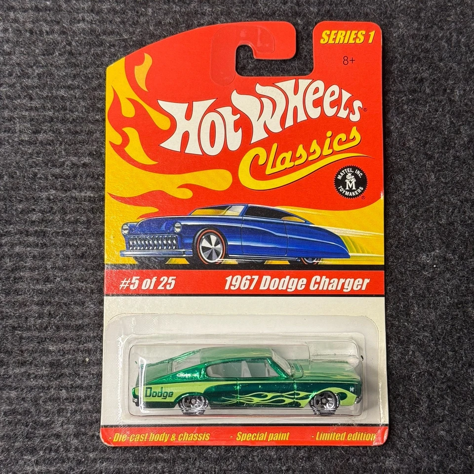 Dodge Charger 2004 Hot Wheel Classics serie 1 1967 verde #5 de 25 escala 1:64 Foto 1 de 2