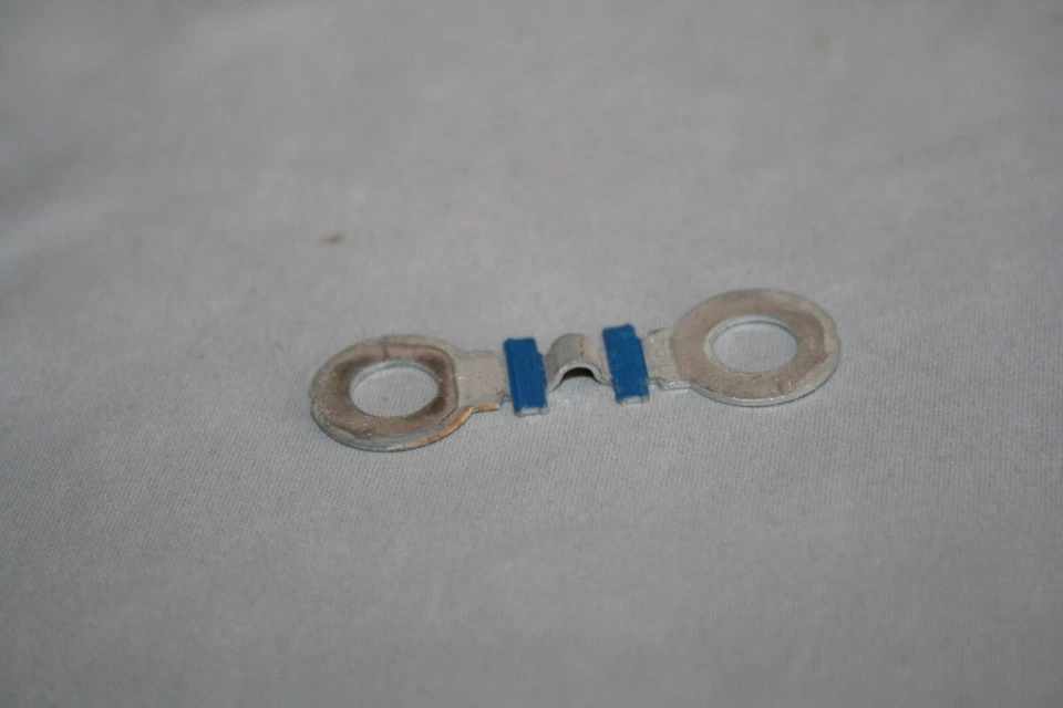 00-05 Toyota Echo Scion XA fusible principal 100A terminal positivo OEM 82618-52010 Foto 1 de 1