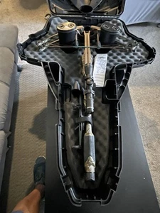 Selling Crossbow - Picture 1 of 3