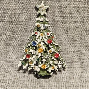Vintage Green Enamel Multicolor Rhinestone Christmas Tree Pin Brooch Midcentury - Picture 1 of 6