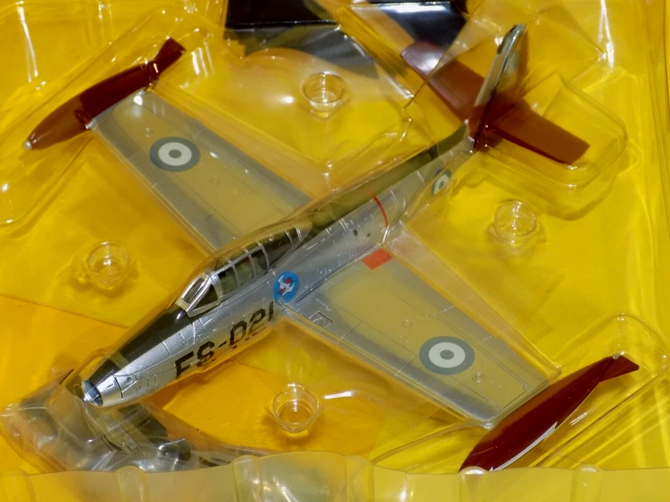 F-84G HAF 337 Mira Ghost Larissa AB Grecia 1952 HOBBY MASTER SM6007 1:72 - Immagine 1 di 3