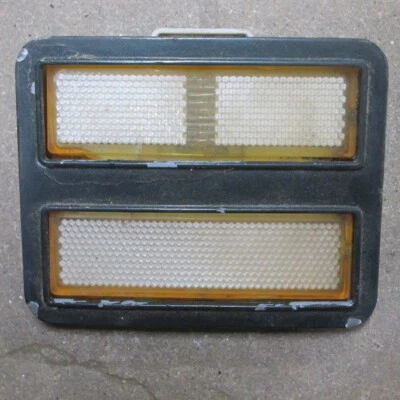 73 74 75 76 77 雪佛兰 EL CAMINO 右通用前挡泥板标记灯和挡板 — 第 1/4 张图片