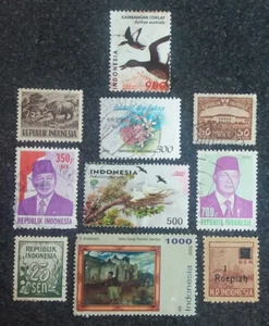 INDONESIA Lote Usado Pájaros Flores Rinoceronte Arquitectura Pintura 1061 - Imagen 1 de 2