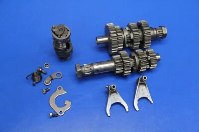 2004 03-04 YZ450F YZ 450F transmisión entrada salida eje horquilla de cambio de marchas Foto 1 de 4