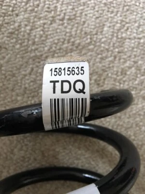 GM 15815635 Strut Coil Spring 07-14 GMC Yukon Cadillac Escalade Tahoe Suburban - Изображение 1 из 2