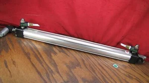 Cilindro neumático Numatics # UPM3297 20" 40x560 P2AK-20A1D-ESTO - Imagen 1 de 1