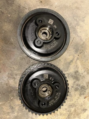 Volvo XC60 S60 2015-2024, engranajes de árbol de levas de escape y admisión, original OEM Foto 1 de 4