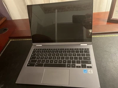 Chromebook Core i3 usado pantalla táctil 10ª generación Foto 1 de 4