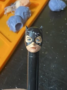Bemalte Michelle Pfeiffer Catwoman Kopf Skulptur Mafex, Shfiguarts im Maßstab 1:12 - Bild 1 von 4