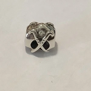 Chamilia Authentic Center Pass With Clear Crystal (40) - Picture 1 of 3