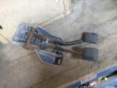 Montaje de pedal de camión Ford Ranger/Mazda 2500 OEM 2000 Foto 1 de 4