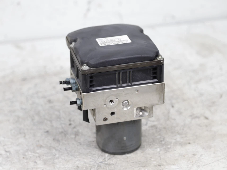 2011 - 2013 BMW 535i 528i 550i F10 RWD ABS насос тормозной модуль OEM 6852808 - Изображение 1 из 3