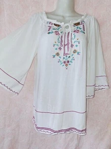 WD*NY Sz S White embroidered floral bohemian hippie gypsy cottage core Fairy top - Picture 1 of 5
