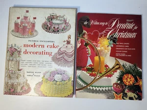 Lot of 2 Wilton Pictorial Encyclopedia Modern Cake Decorating and Christmas - Foto 1 di 24