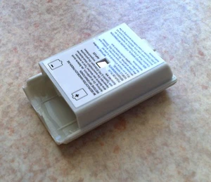 Cache Pile Blanc - NEUF - pour manette Xbox 360 - Boîtier, Couvercle Batterie - Picture 1 of 1