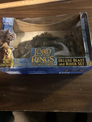 El Señor de los Anillos Deluxe Bestia y Jinete Set Orco Sharku Con Warg Toy Biz NUEVO Foto 1 de 4