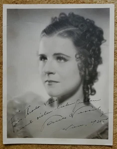 Paula Wessely (Original-Autogramm auf großem Starfoto, 1935) - Bild 1 von 1