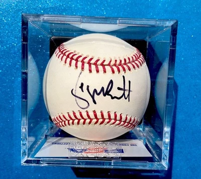 George Brett Auto PSA/DNA Official MLB Baseball Official MLB - ROYALS - Image 1 of 4