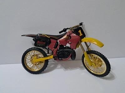 Snap On 1/9 Scale Die Cast Motocross Bike 1995 Limited Edition Honda CR250 - Image 1 of 4