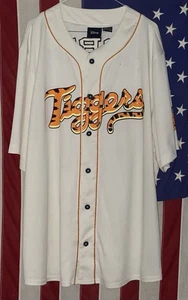 Disney Tiggers Robin #26 Winnie The Pooh Baseball Jersey Adult 2XL XXL EUC - Picture 1 of 4