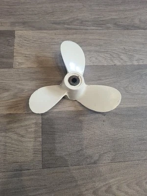 Yamaha F2.5a 2.5hp 4 Stroke Prop Propeller Genuine Outboard 7 1/4 X 5 1/2 - Image 1 of 3