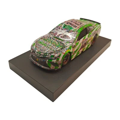 Kyle Busch #18 Auto Club Speedway Win 2019 Camry Audio Archive Base Firmado LEER Foto 1 de 4