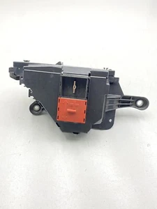 2017-2018 MERCEDES C300 W205 ENGINE FUSE RELAY BOX OEM A2055406811 - Picture 1 of 9