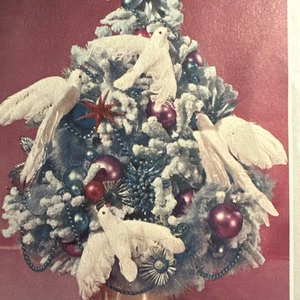Tarjeta de Navidad De Colección Mcm Árbol Decorado Palomas de la Paz Alice Daly Foto Real - Imagen 1 de 6