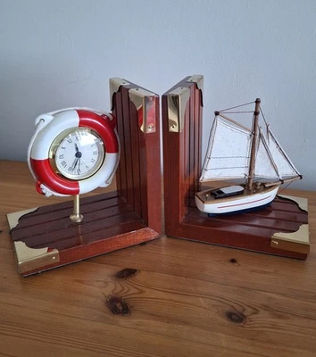 Vintage Raro Amistad Sloop Barco Boya Reloj Desmontable Decoración Náutica Sujetalibros Foto 1 de 4