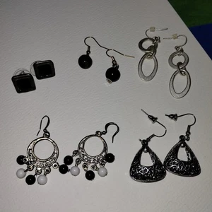 Konvolut 5 Paar Modeschmuck Silber Schwarz Weiß Gemischt Ohrstecker - Bild 1 von 4